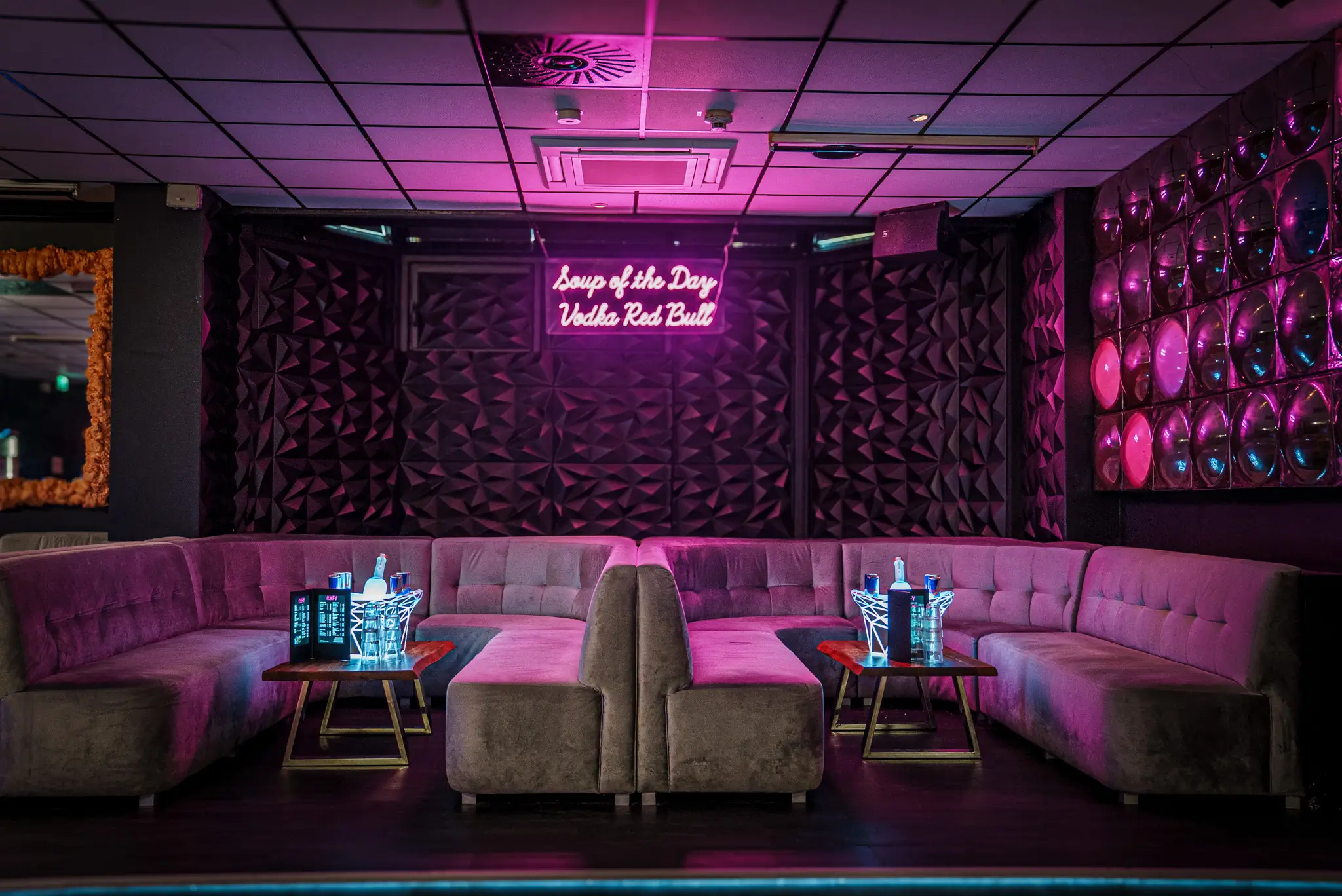 VIP Lounge im ONLY Club Nürnberg - Exklusive Tischreservierung